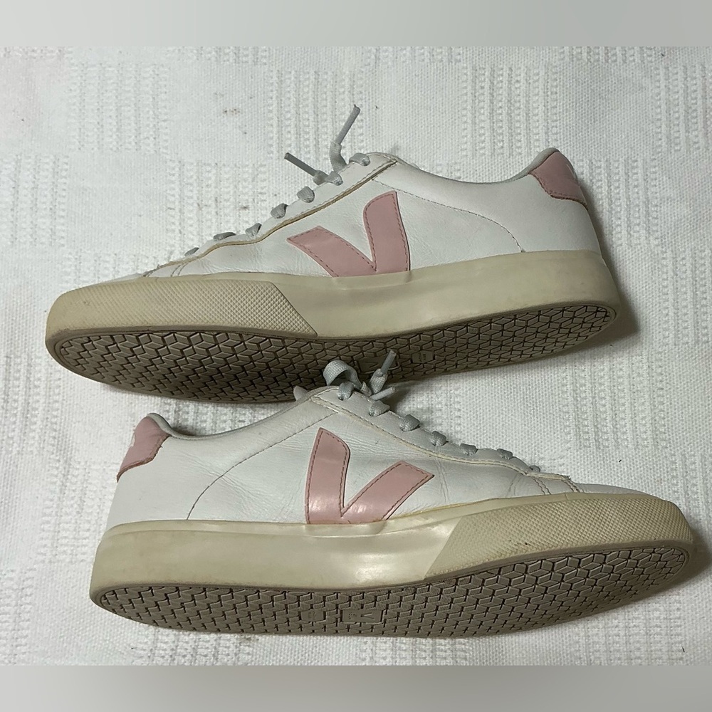 Veja Campo Leather Sneakers for Women, size 9 - Picture 8 of 13